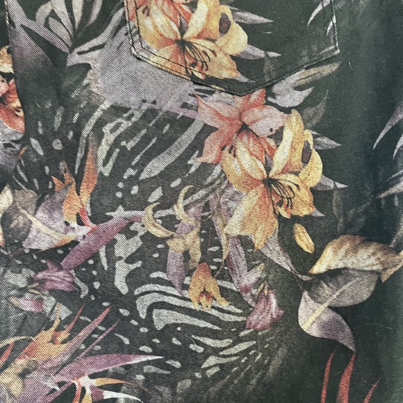Chico’s Floral Jeans - Picture 3 of 5